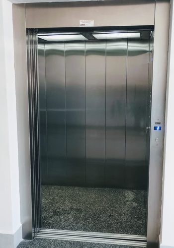 projeto de elevador maca com sistema de segurança e comunicação interna